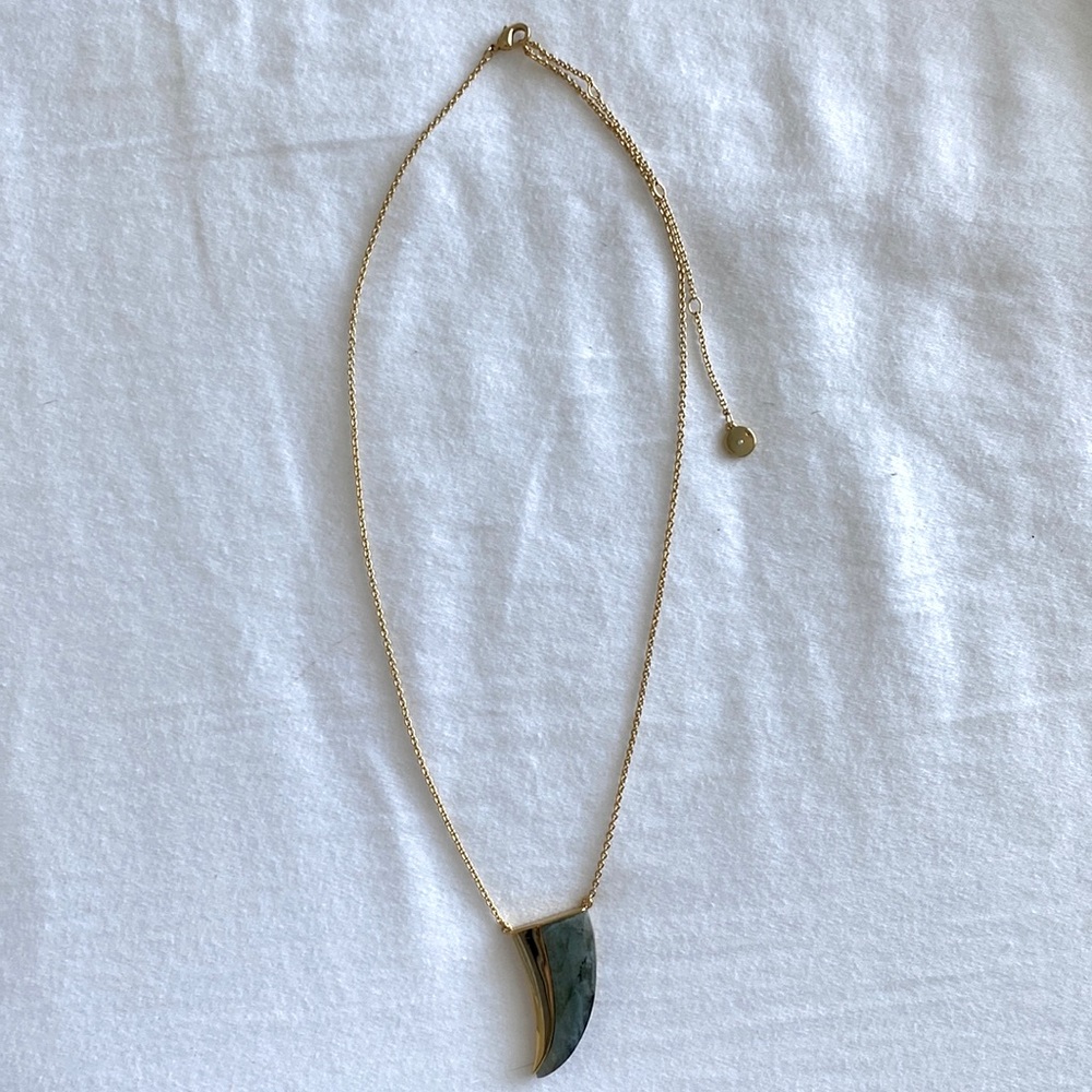 Stella & Dot split stone horn necklace